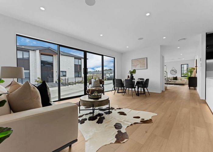  at 2A Matatahi Road, Flat Bush, Manukau City, Auckland