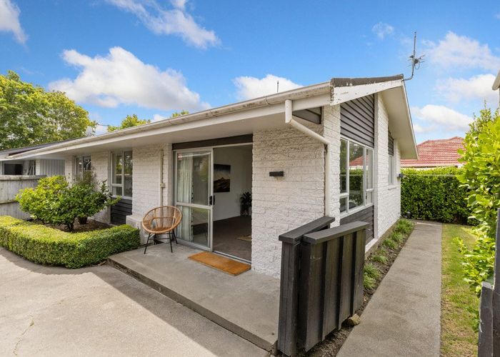  at 2/1 Delaware Crescent, Russley, Christchurch City, Canterbury