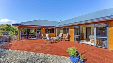  at 4 Leanne Way, Waikanae Beach, Waikanae
