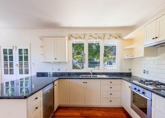  at 16 Grey Street, College Estate, Whanganui