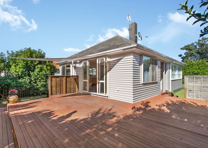  at 216A Riverside Avenue, Point England, Auckland
