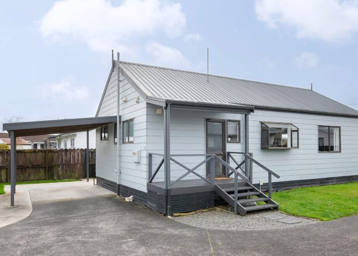  at 43 Garland Drive, St Andrews, Hamilton