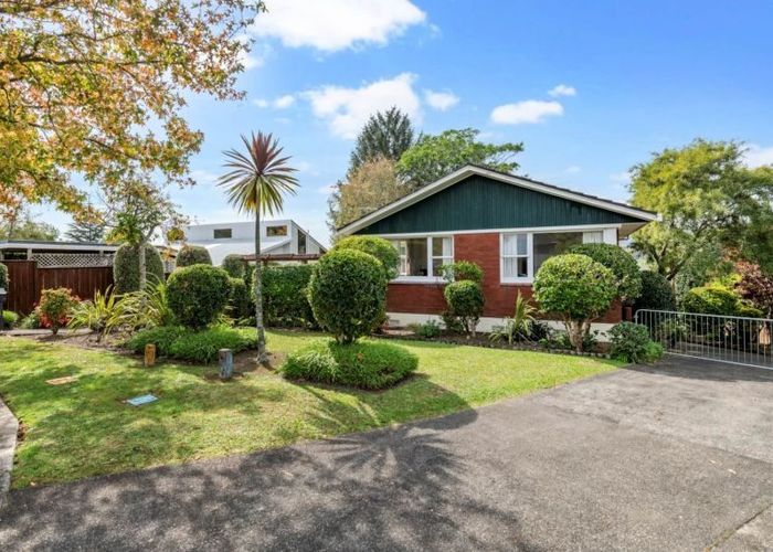  at 12 Alderton Pl, Opaheke, Papakura, Auckland
