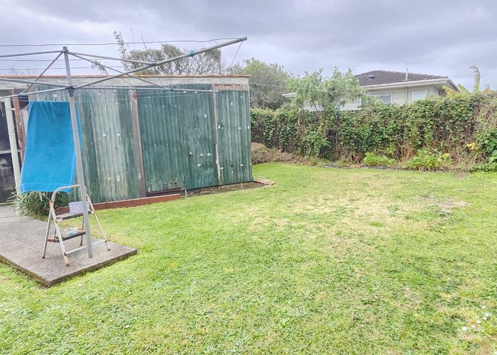  at 2/18 Bingara Place, Favona, Manukau City, Auckland