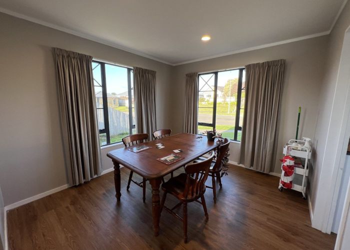  at 33 Logan Way, Kelvin Grove, Palmerston North
