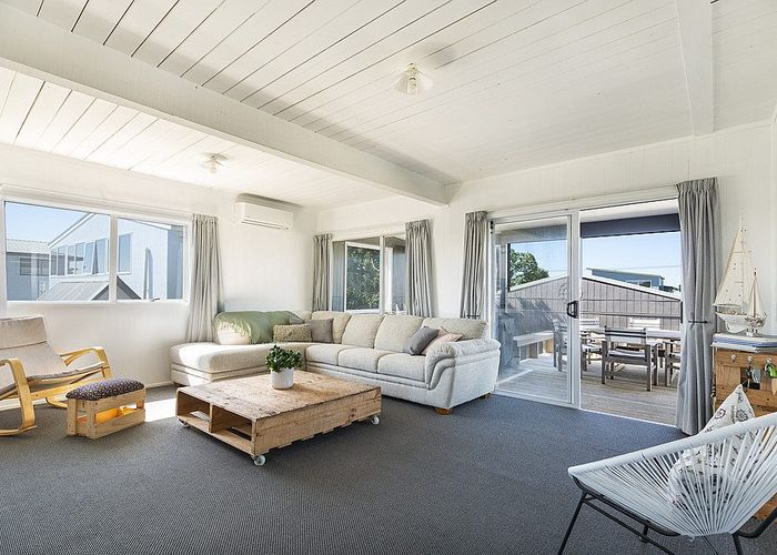  at 518 Pukehina Parade, Pukehina, Western Bay Of Plenty, Bay Of Plenty