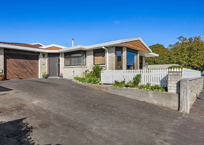  at 1/478 Devon Street East, Strandon, New Plymouth