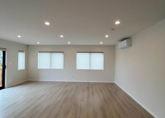  at 29 Robert Burke Place, Henderson, Waitakere City, Auckland