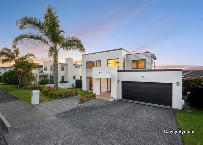  at 16 Oak View Terrace, Albany, North Shore City, Auckland