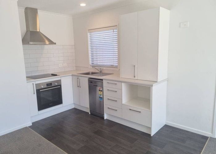  at 4/2 Opal Place, Chartwell, Hamilton, Waikato