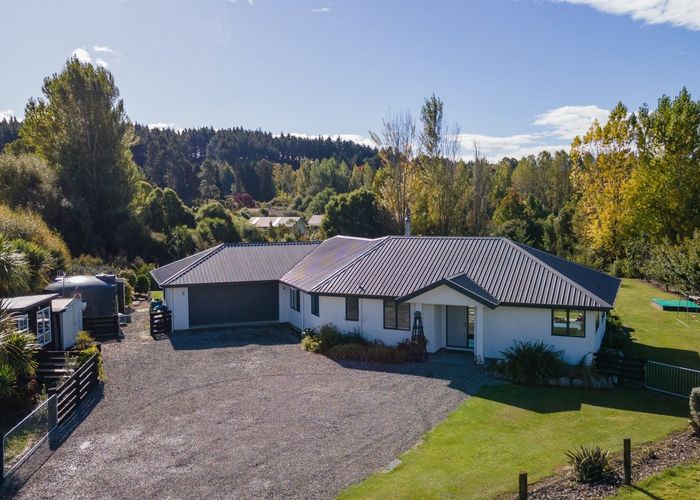  at 231 Westdale Road, Redwood Valley