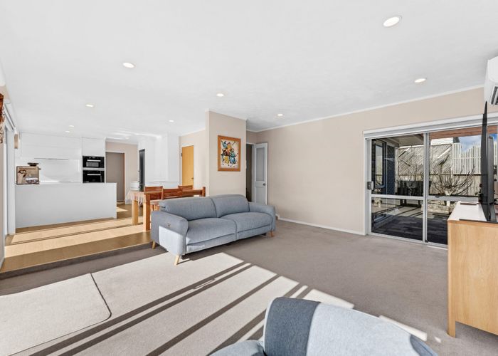 at 15B Steeple Rise, Pakuranga, Manukau City, Auckland