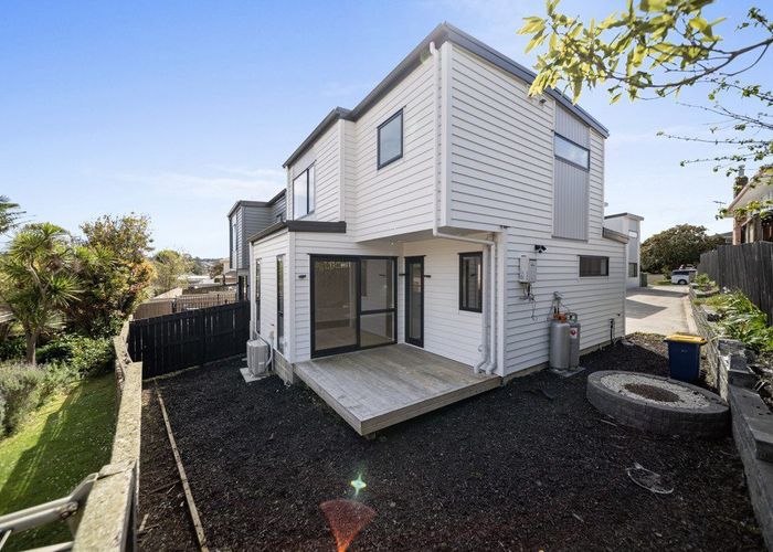  at 44C Blakeborough Drive, Forrest Hill, Auckland