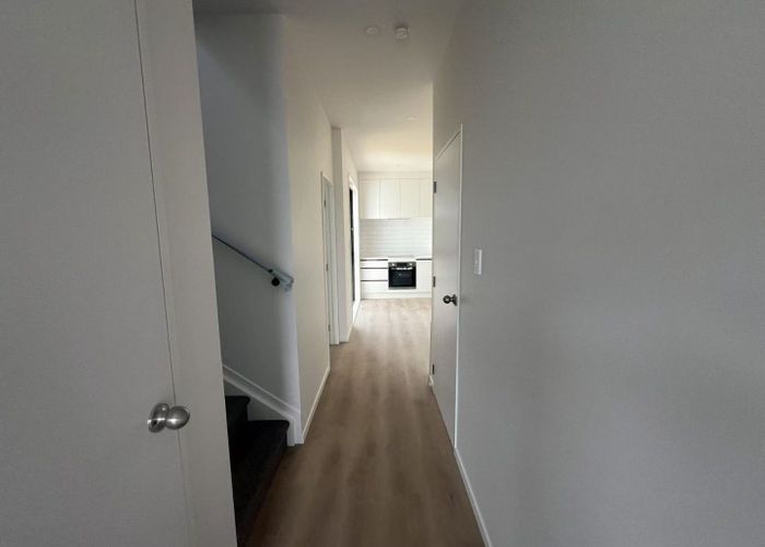  at 2/5  Calthorp Close, Favona, Manukau City, Auckland