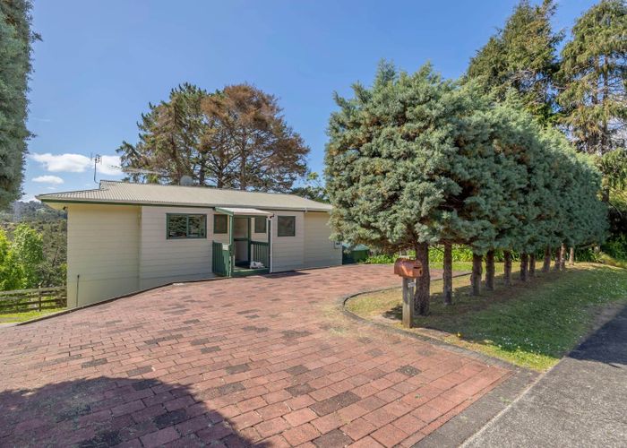  at 94 The Avenue, Lucas Heights, Auckland