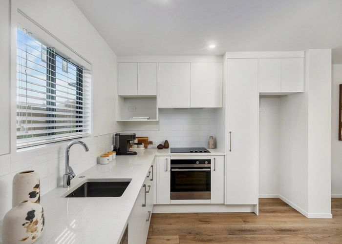  at 2C Stokes Avenue, Te Atatu Peninsula, Waitakere City, Auckland