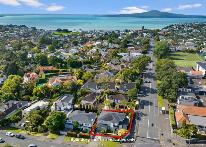  at 1 Parkside Street, St Heliers, Auckland