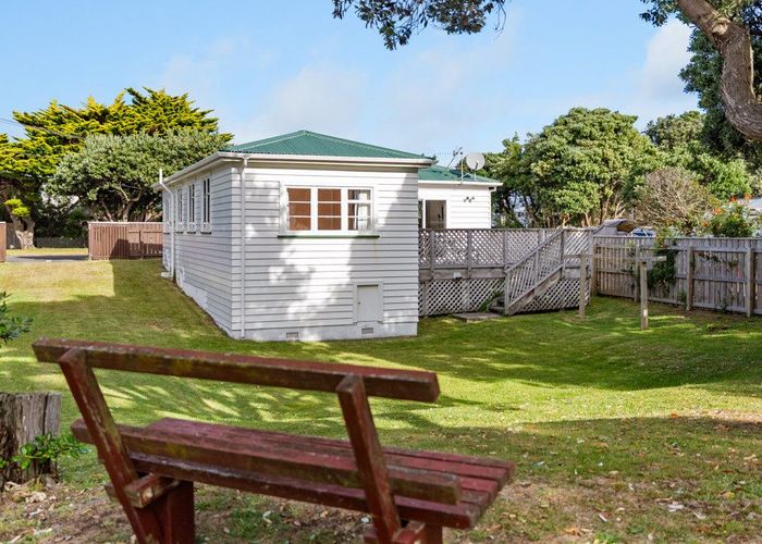  at 147 Manly Street, Paraparaumu Beach, Kapiti Coast, Wellington