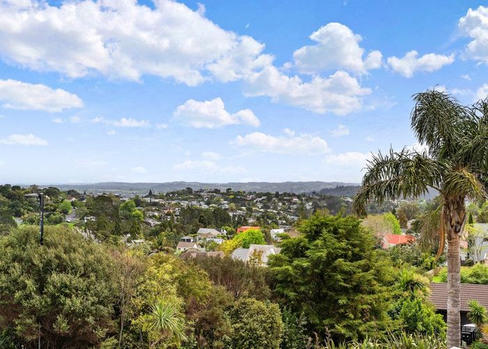  at 11/5 Monte Cassino Place, Birkdale, North Shore City, Auckland