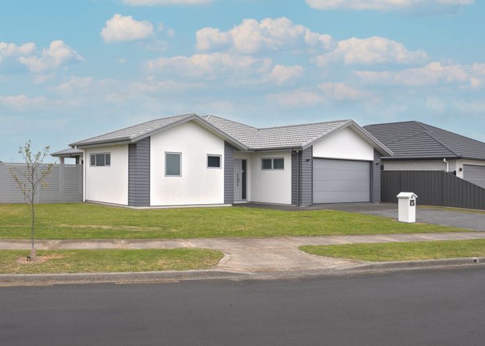  at 42 Hurunui Drive, Te Awa, Napier