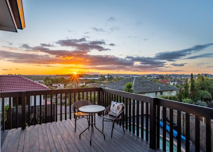 at 9 Owenbeg Rise, Dannemora, Auckland