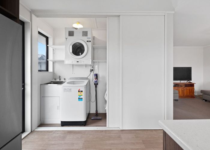  at 6 Hamblyn Place, Ranui, Auckland