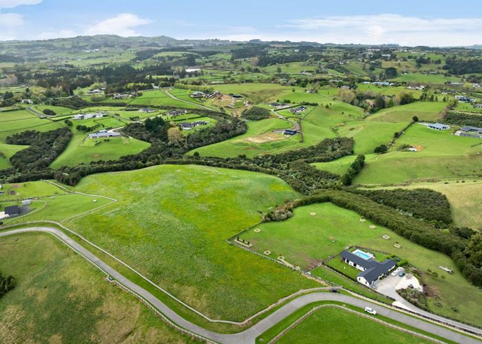  at 8 Suzanna Lane, Ramarama, Franklin, Auckland