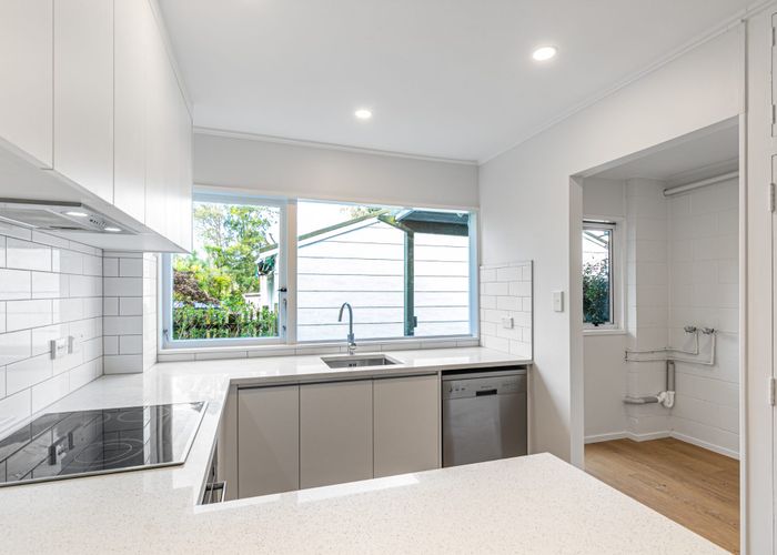  at 2/6 Griffen Park Road, Mount Roskill, Auckland City, Auckland