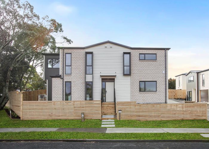  at 12 Kurnell Drive, Botany Downs, Manukau City, Auckland