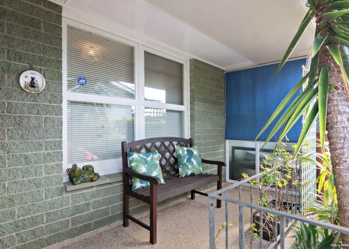  at 1/59 Shakespeare Road, Milford, Auckland