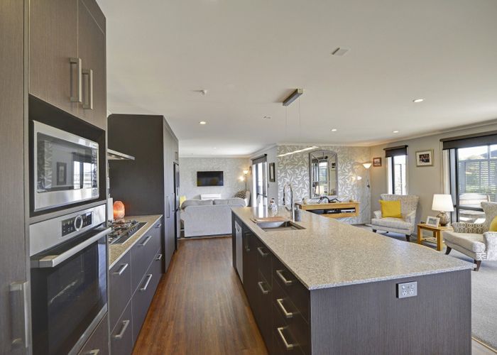  at 7 Routhan Way, Carterton, Carterton