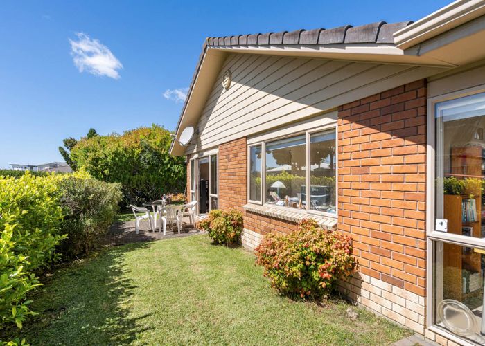  at 27/1 Piriti Drive, Te Atatu Peninsula, Auckland