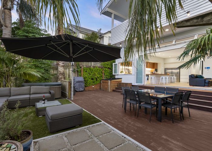  at 16 Braemar Road, Rothesay Bay, North Shore City, Auckland