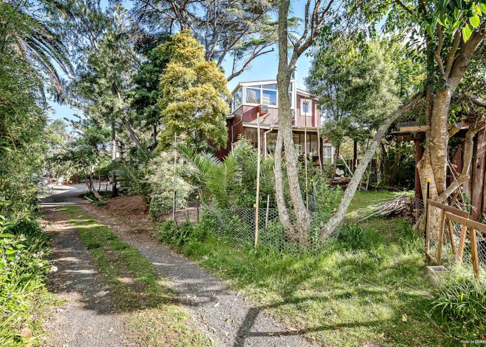  at 18B West Coast Road, Glen Eden, Auckland