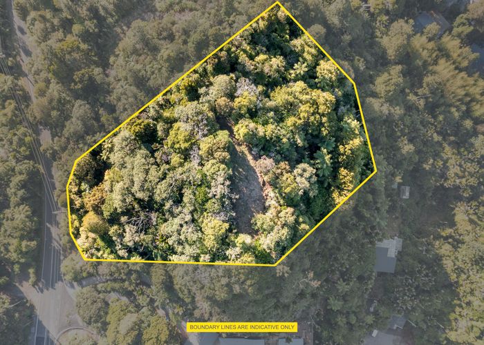  at 910 West Coast Rd, Waiatarua, Waitakere