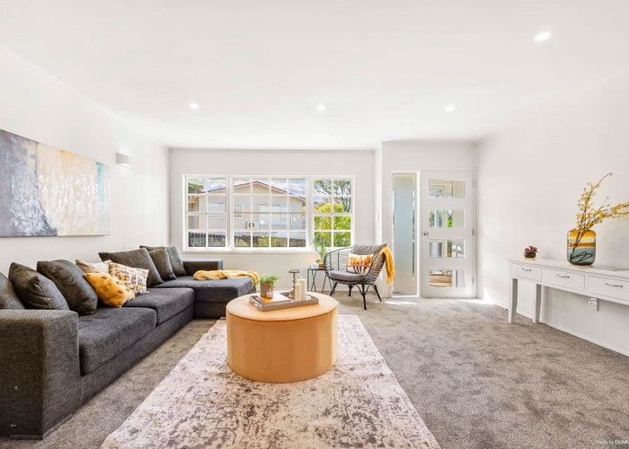  at 1/202 Fisher Parade, Farm Cove, Manukau City, Auckland