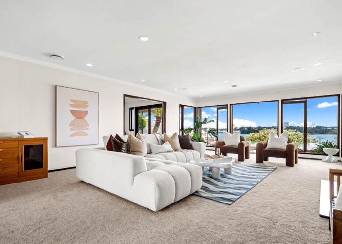  at 10 Marine Terrace, Bayswater, North Shore City, Auckland