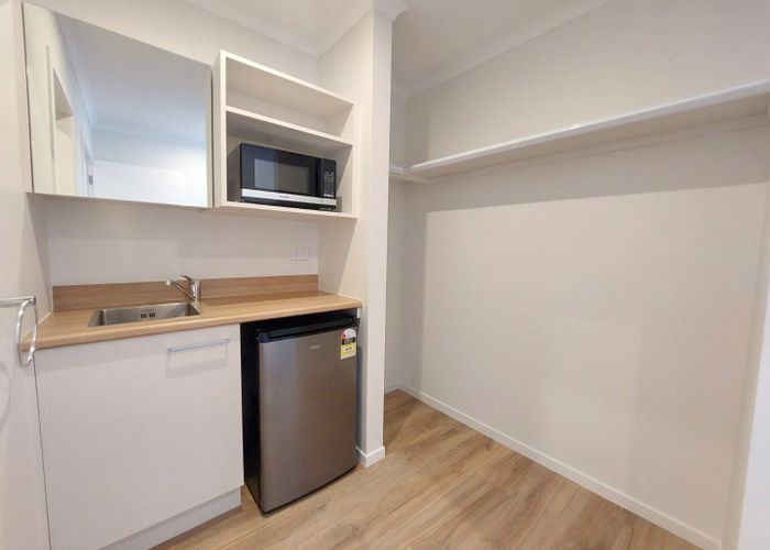  at 8C/150 Te Rapa Road, Beerescourt, Hamilton, Waikato