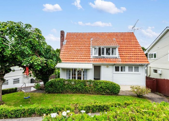  at 9 Athlone Road, Glendowie, Auckland