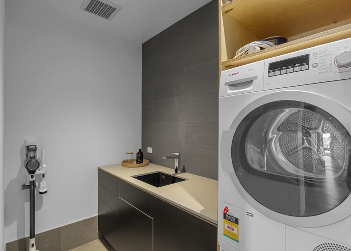  at 2/73 Manchester Street, City Centre, Christchurch City, Canterbury