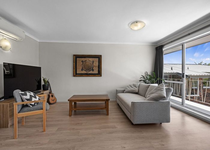  at 6/20 Saltburn Road, Milford, Auckland