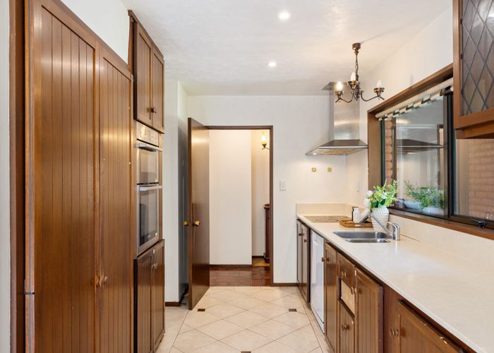  at 10 Lodge Place, Ilam, Christchurch City, Canterbury