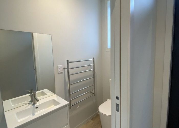  at 1a/21 The Strand, Wainuiomata, Lower Hutt, Wellington