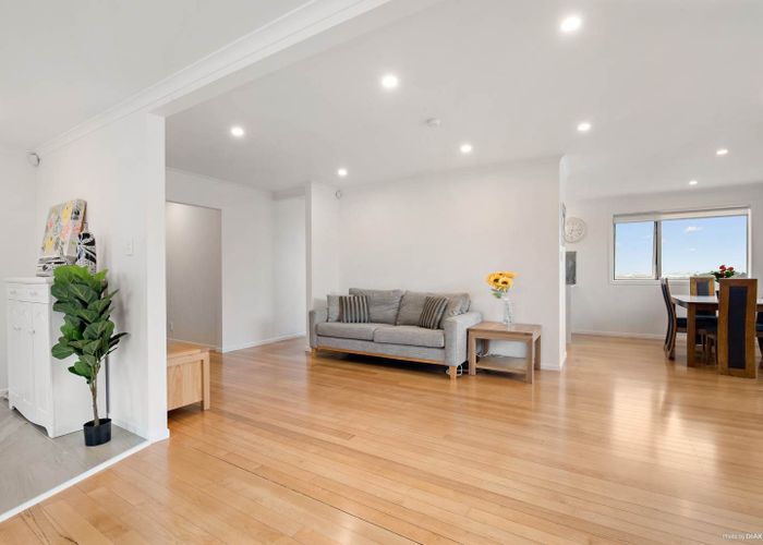  at 626 East Coast Road, Pinehill, Auckland