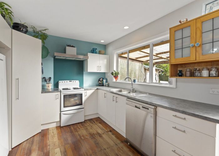  at 61 Tiromoana Road, Raumati South, Paraparaumu