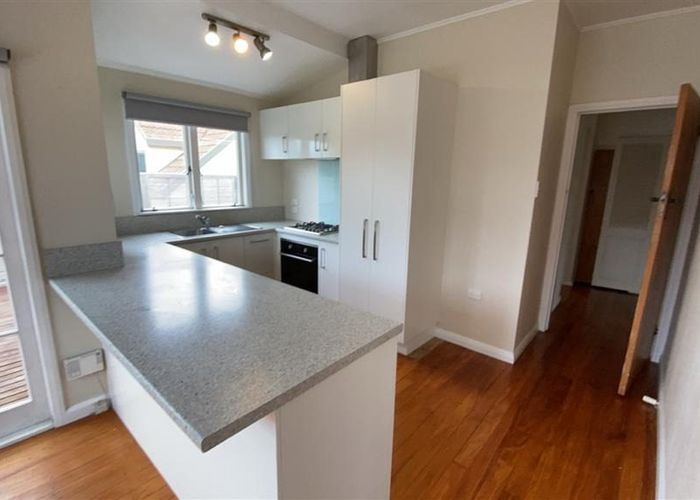  at 72 Nile Road, Milford, North Shore City, Auckland