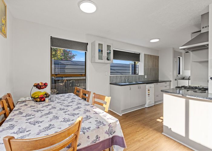 at 2/33 Tower Street, Hornby, Christchurch City, Canterbury