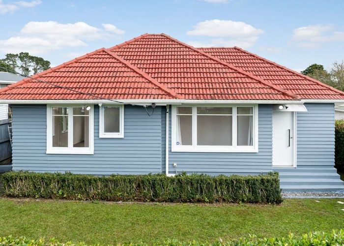  at 1/25 Barrys Road, Glendene, Auckland