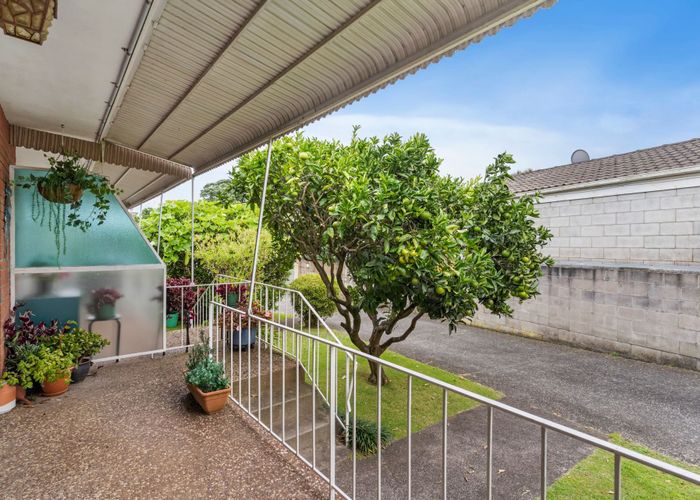  at 2/98 Namata Road, One Tree Hill, Auckland City, Auckland