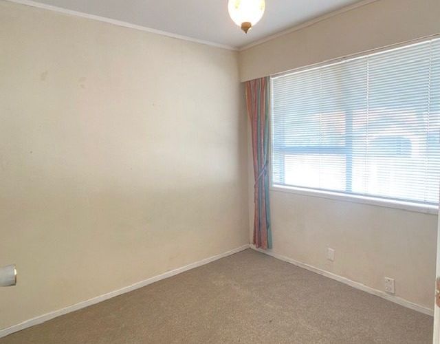  at 7/33 Swanson Road , Henderson, Waitakere City, Auckland